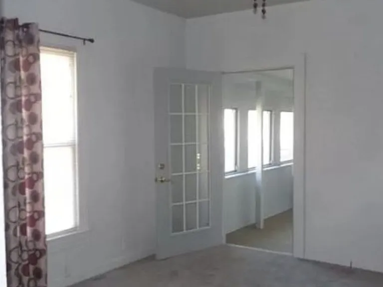 220 Kentucky Ave — Photo 3