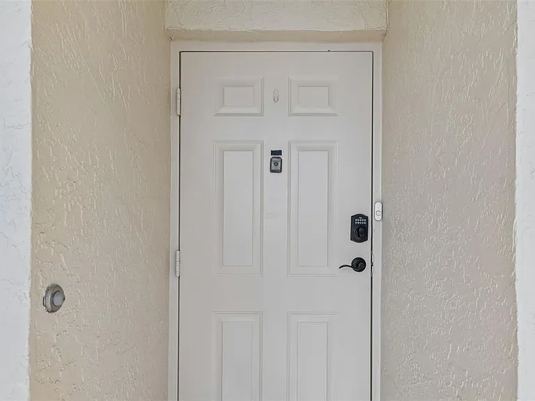 900 Cove Cay Dr #5F — Photo 5