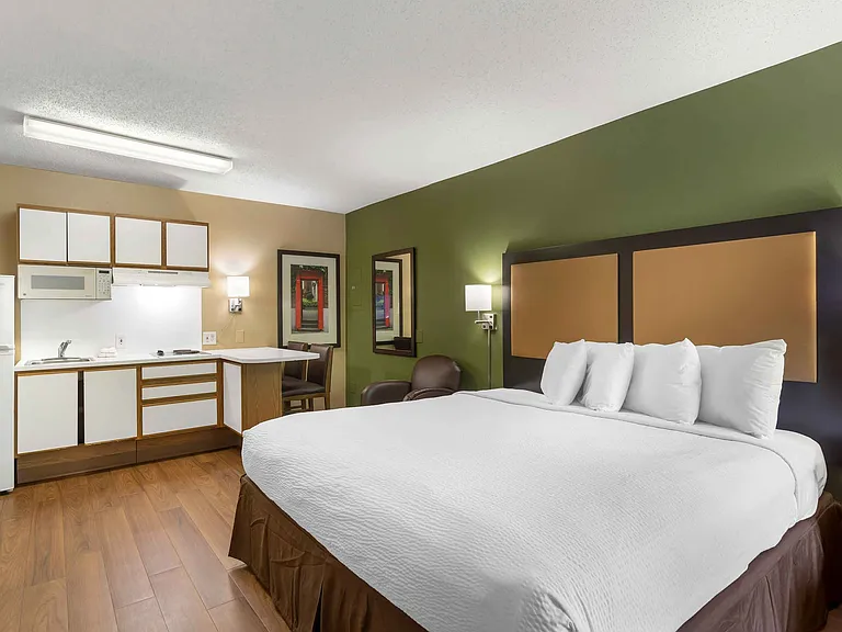 Studio Suite - 1 King Bed