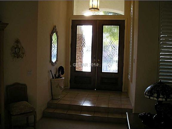 3rd image of 2108 Scarlet Rose Dr