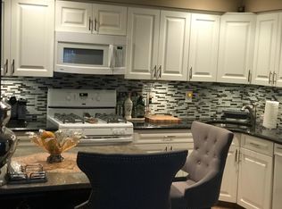 99 Edgefield Dr, Morris Plains, NJ 07950