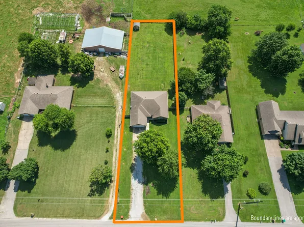 725 S Primrose Rd, Lowell, AR 72745