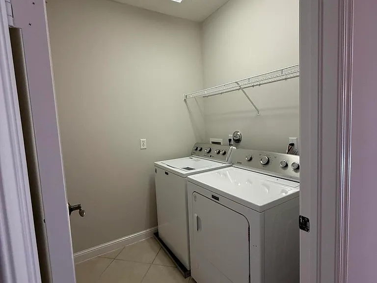 233 Evergrene Pkwy — Photo 13