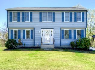 8 High Rock Ln, Worcester, MA 01609