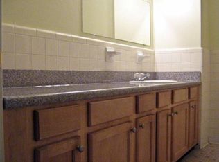 3019 W 13 Mile Rd APT 418, Royal Oak, MI 48073