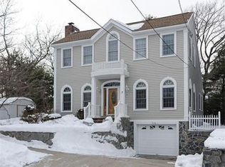 7 Petrel St, West Roxbury, MA 02132
