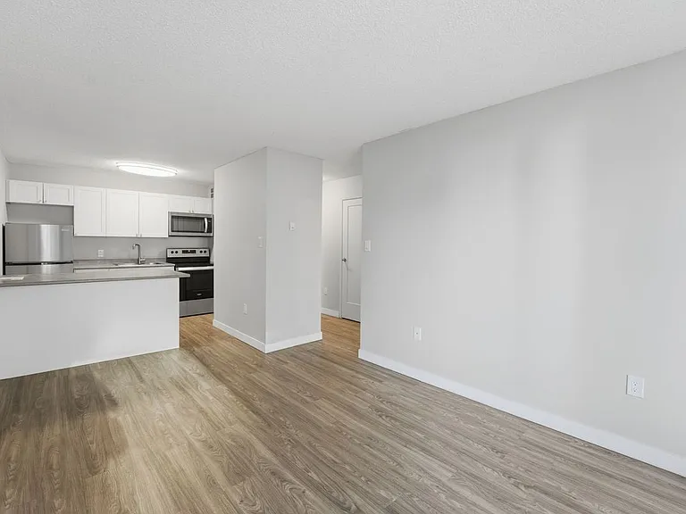 605 13th Ave SW — Photo 23