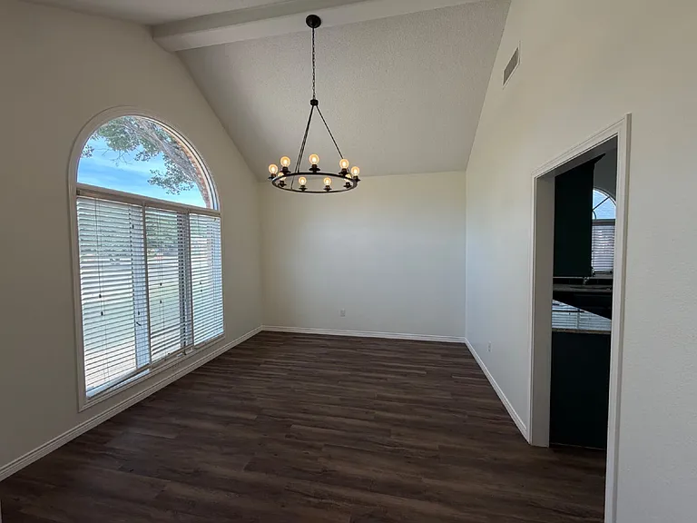 5003 Amherst St — Photo 3