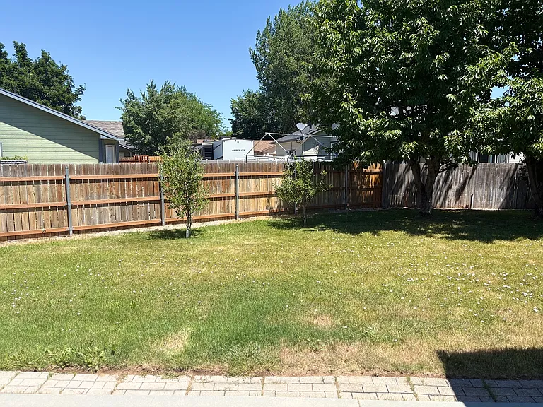 300 W Spicewood Dr — Photo 36