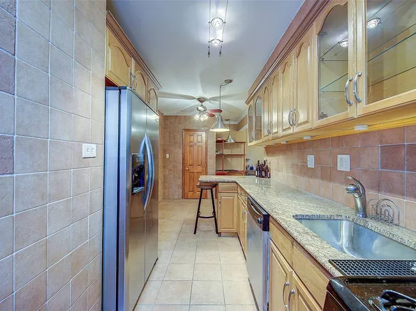 39-35 51st St APT 3G, Woodside, NY 11377