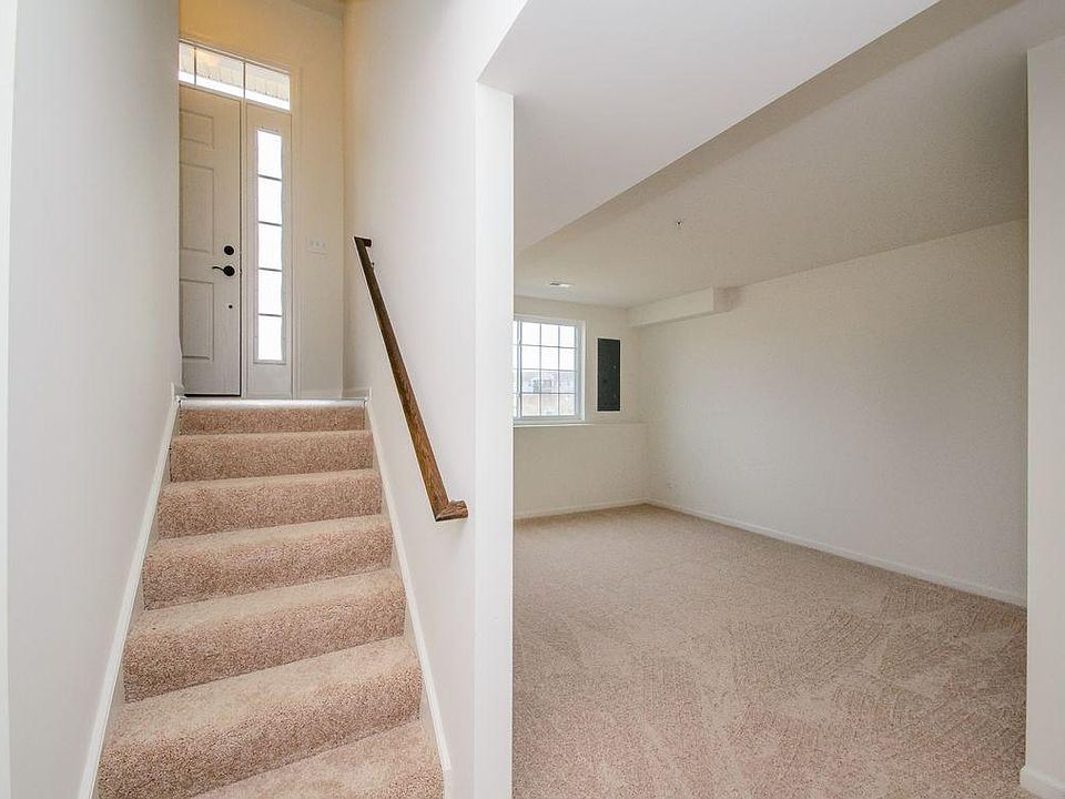 1st image of 1452 Manning Ave