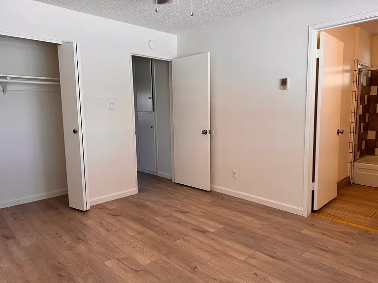 1029 Norwalk St #2H — Photo 8