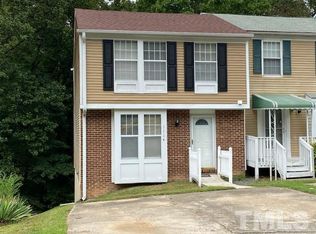 1114 Villa Green Ct, Raleigh, NC 27612