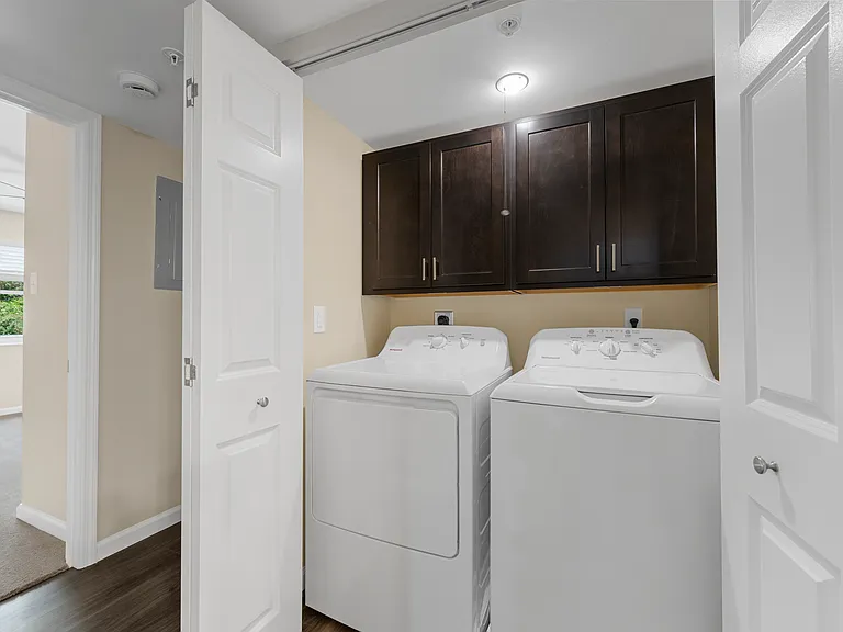 1325 Prospect Village Ln #D — Photo 16
