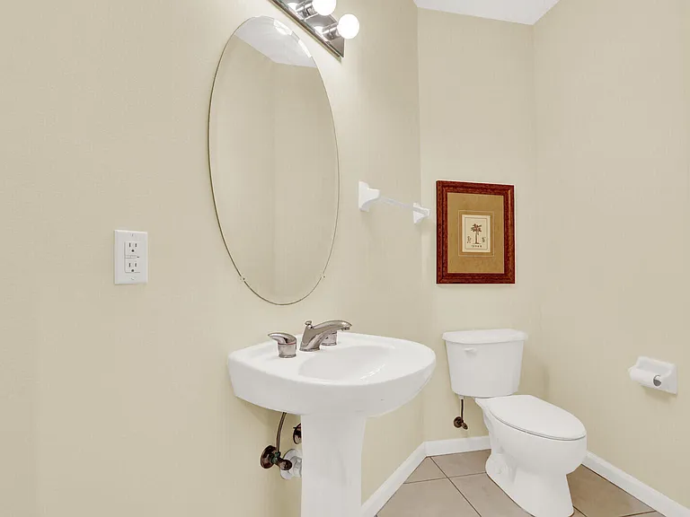 8319 Mulligan Cir — Photo 17