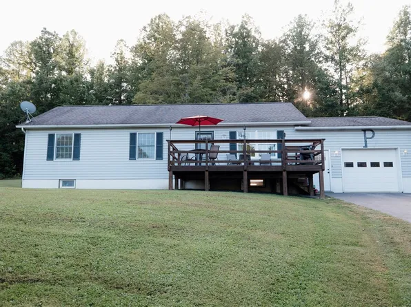 24327 Maple Grove Rd, Union City, PA 16438