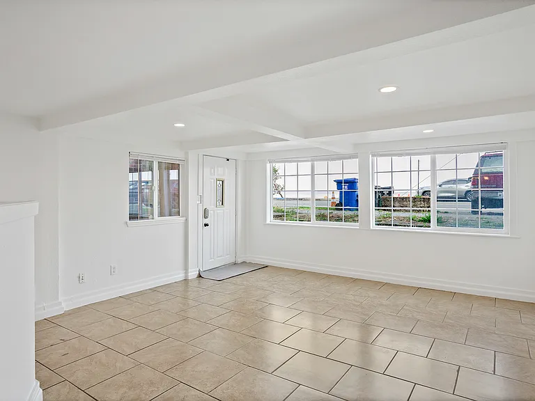 2136 Alki Ave SW #102 — Photo 18