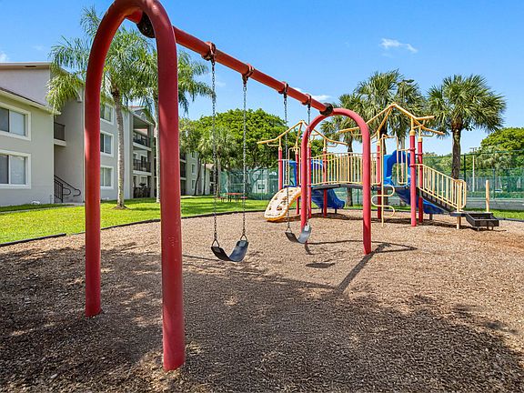 Tamarac FL apartments For Rent | Coral Vista Luxury Apartments | Apartments near Coral Springs