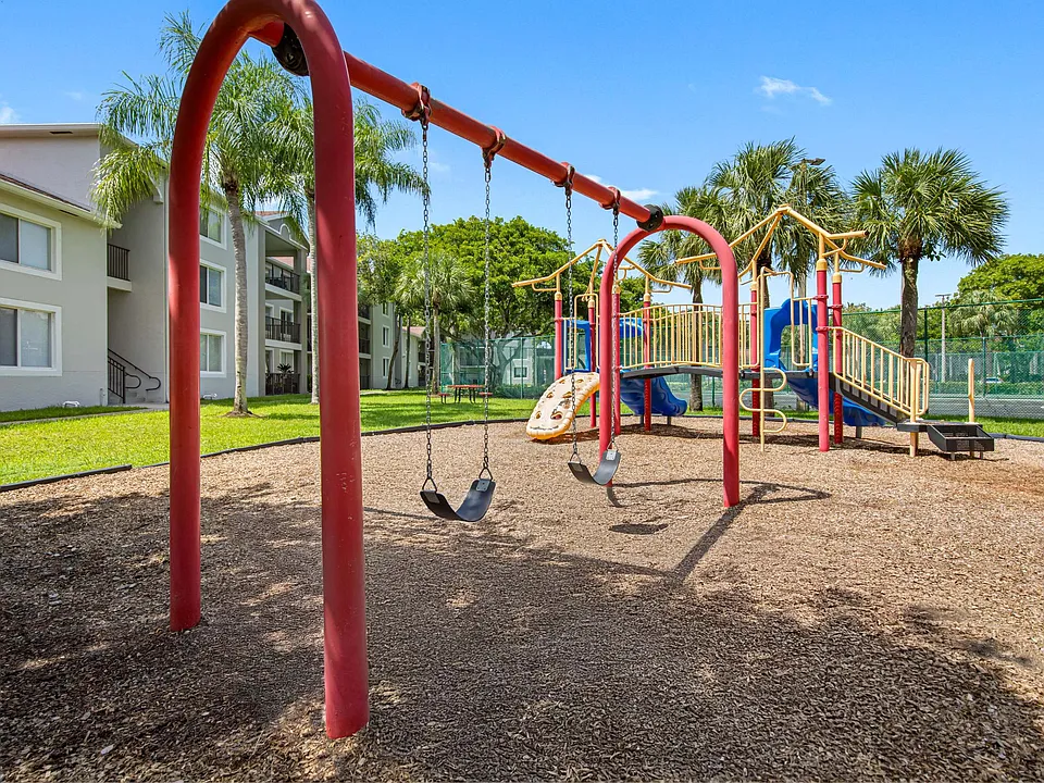 Tamarac FL apartments For Rent | Coral Vista Luxury Apartments | Apartments near Coral Springs
