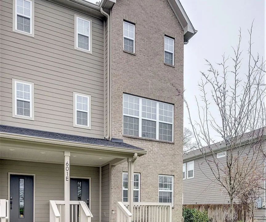 601 Ries Ave #B
