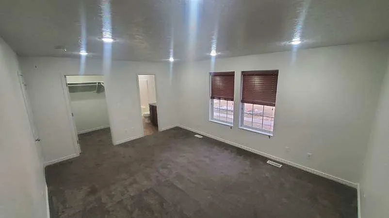 2 bed, 1300 sqft, $1,100 — Photo 4
