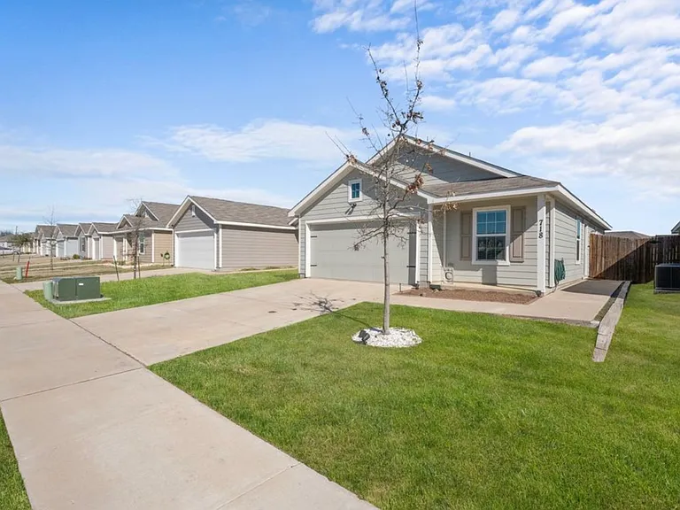 718 Trestle Dr — Photo 34