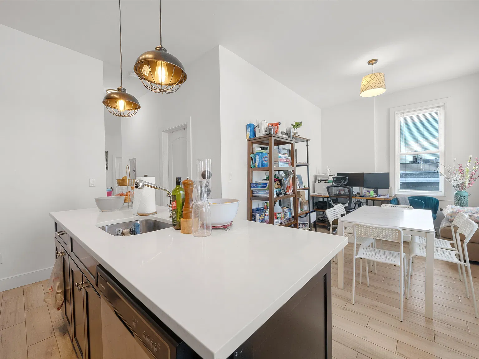 3 bed, 2.0 bath, $2,875 — Photo 3