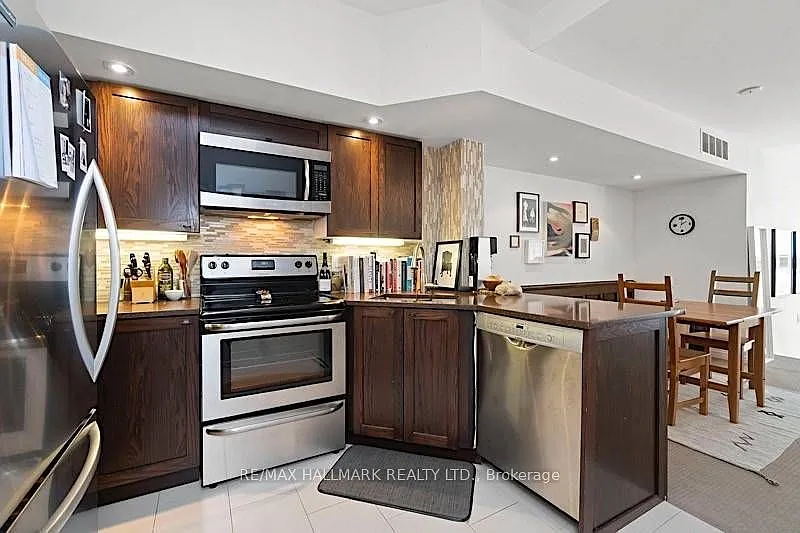 2 bed, $3,100 — Photo 2
