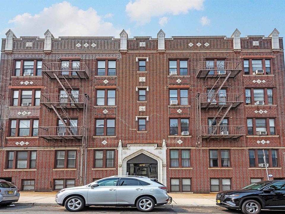 1st image of 179 Manhattan Ave APT 4C