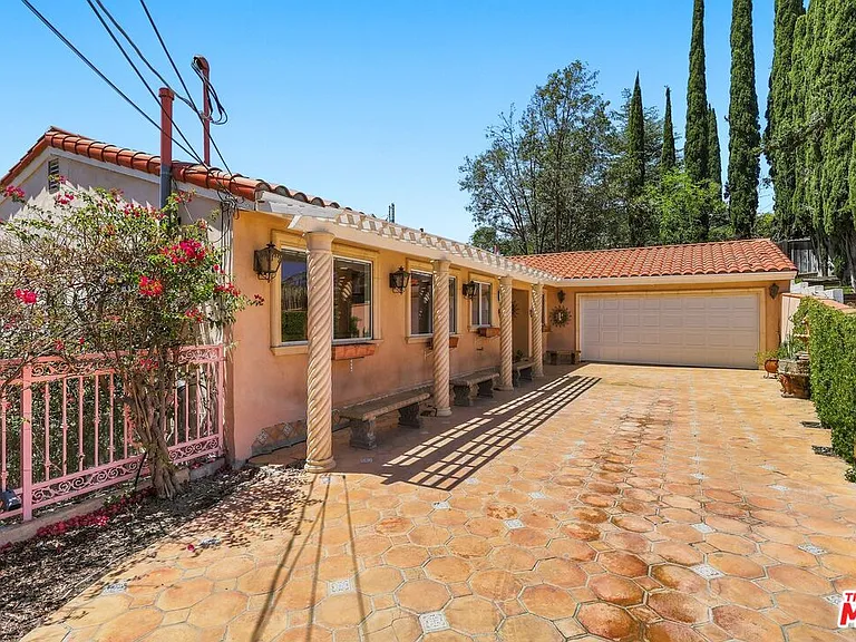 4613 Reforma Rd — Photo 54