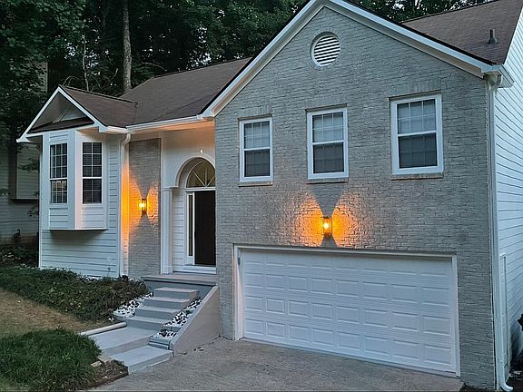 2nd image of 1210 Taylor Oaks Dr