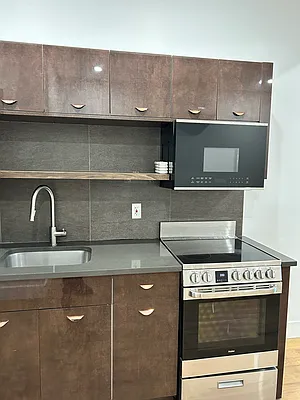 Rented by Voro Purple LLC | media 1