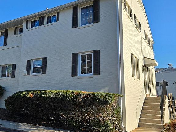 2nd image of 5336 Pooks Hill Rd #5336