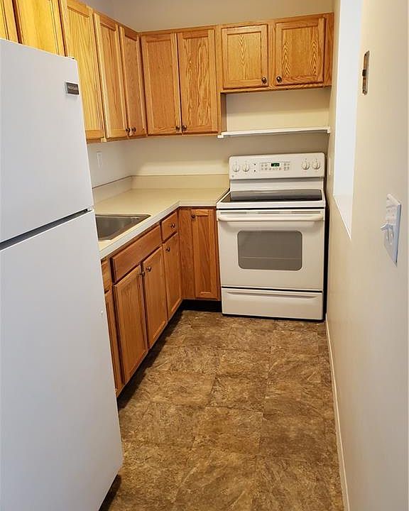 1st image of 144 Trenchard St APT 3G