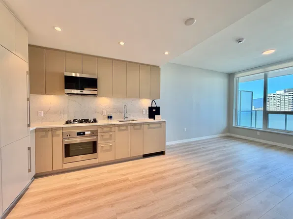 5938 Olive Ave, Burnaby, BC