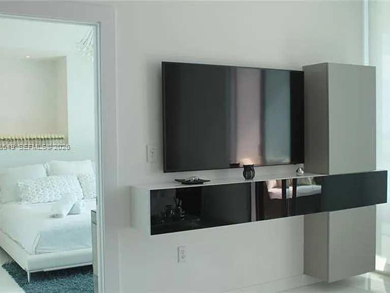 900 Biscayne Blvd #3207 — Photo 13