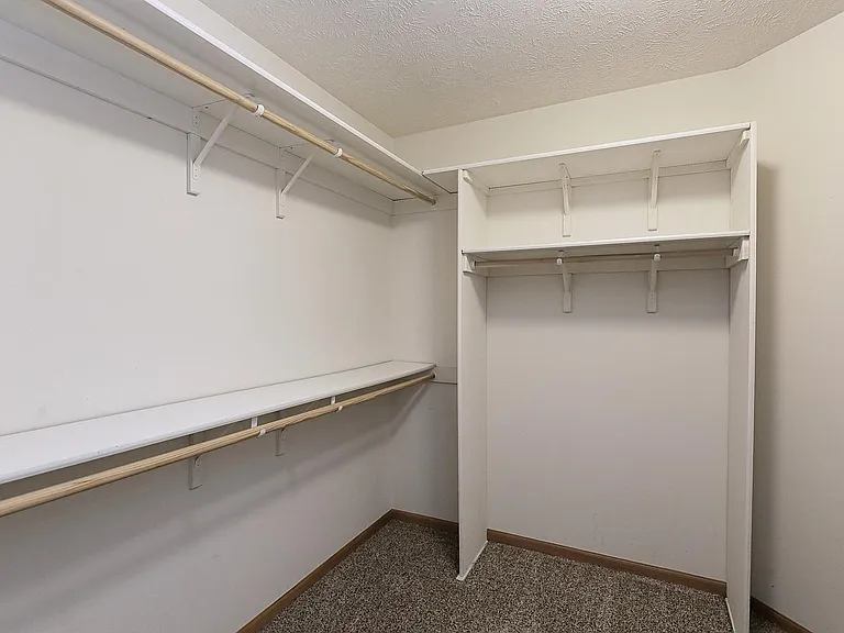 8805 Venice Ln — Photo 34