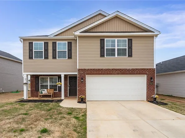 2132 Lacy Farm Rd, Graham, NC 27253