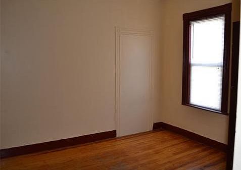 2nd image of 19 Broadway