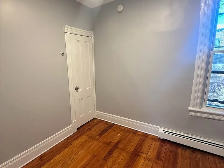 22 Benkard Ave. — Photo 7