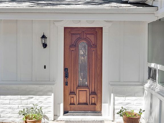3rd image of 3620 Colima Rd