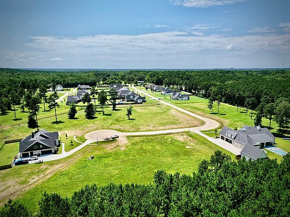 5th image of 115 Fannin Dr