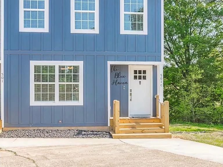 501 W Varnell Rd — Photo 1