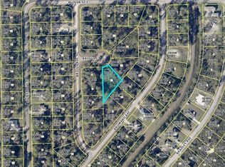 912 Briggs Ct, Lehigh Acres, FL 33974