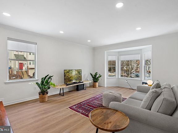 4th image of 6882 Kerrywood Cir