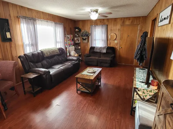 935 W 4th St, Colby, KS 67701