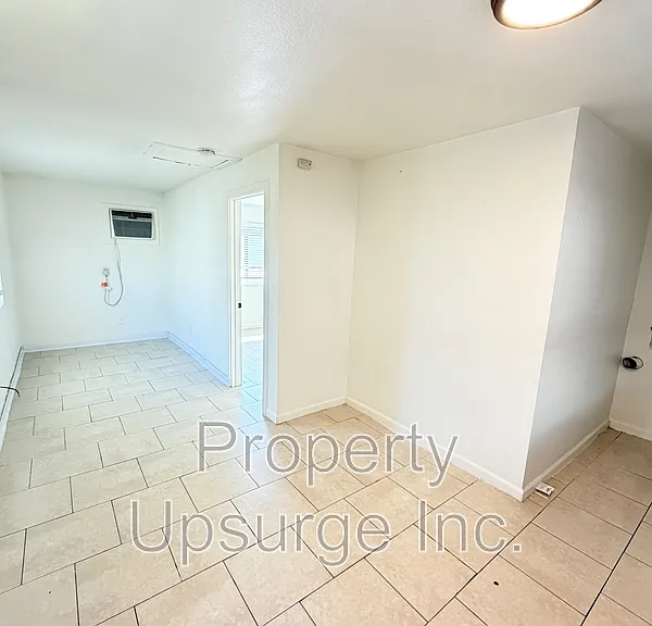 1794 6th Ave #B — Photo 3