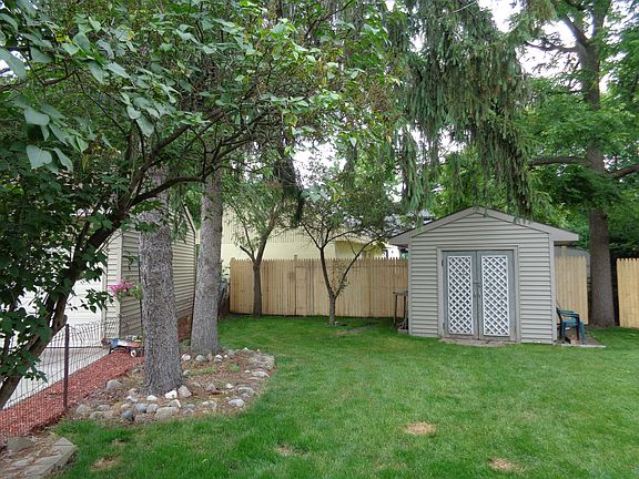 3rd image of 1050 Sq Ft. 3 Bedrooms And Office