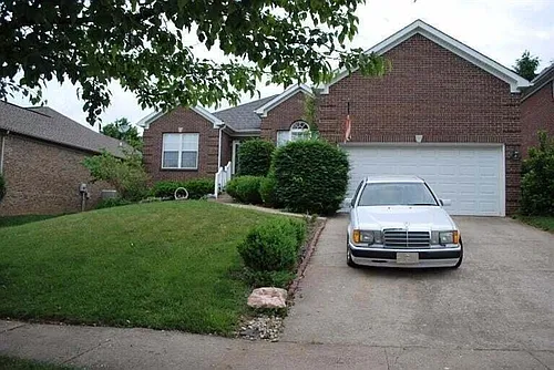 581 Forest Hill Dr Photo 1