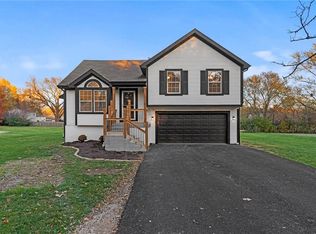 17419 Montgall Dr, Belton, MO 64012
